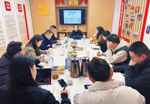 �ʸ���(d��ng)�B(t��i) | �Ĵ��ʸ��Ɏ���(w��)������С��I(y��)�����YԴ���ɷ���(w��)�O(sh��)Ӌ(j��)�c˼·���ϻ������}ɳ���������(d��ng)�A�M�e��