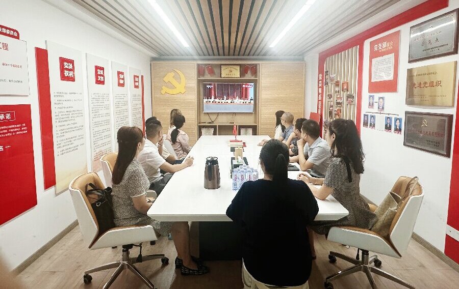 �ʸ���(d��ng)�B(t��i)���Ĵ��ʸ��Ɏ���(w��)�����w�^������(zh��n)����80����醱��xʽ���ӛ�vʷ �_��(chu��ng)δ��