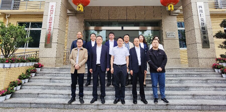 �ʸ���(d��ng)�B(t��i)���d���˾���֡��d����Ɏ��f(xi��)��(hu��)�I(l��ng)��(d��o)һ���W�R�������^����