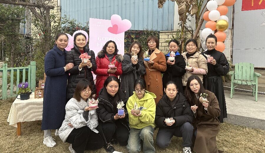 �ʸ���������|�Ĵ��ʸ��Ɏ���(w��)���_չ�c�����ˡ�ϵ�л��(d��ng)